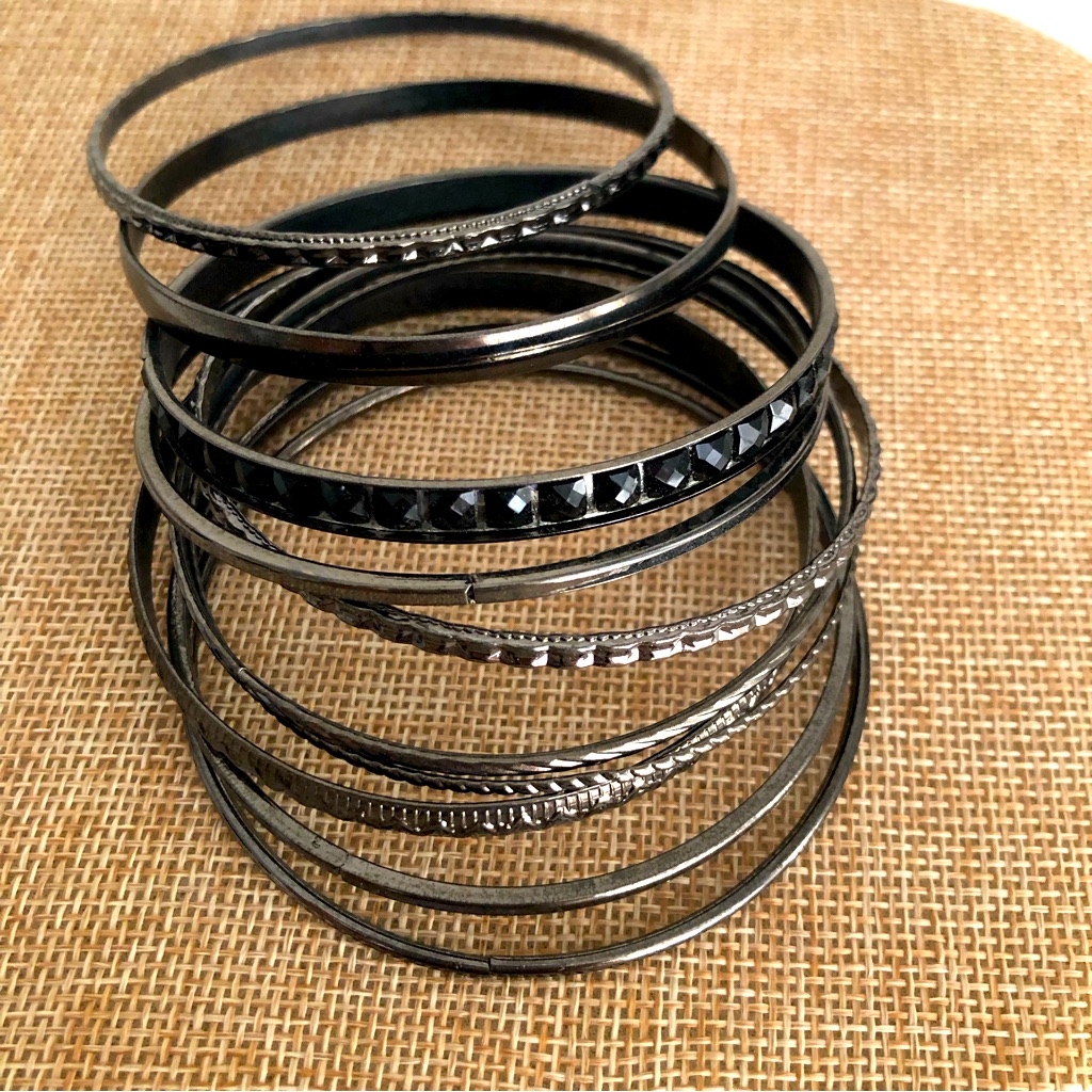 Stackable Set If Silver And Black Bangles